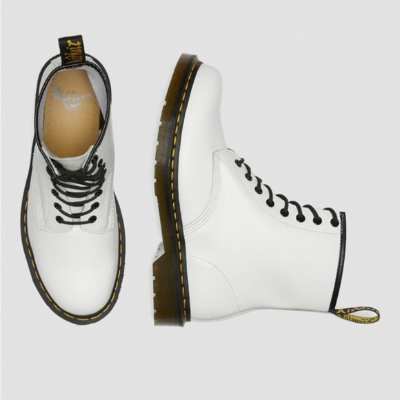 Dr. Martens 1460 SMOOTH‎ white glossy patent LEATHER LACE UP BOOTS size 10 new - Picture 2 of 13